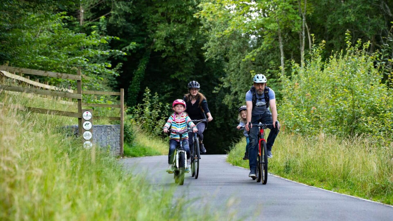 Family-Cycling-from-Cumbria-Media-Centre